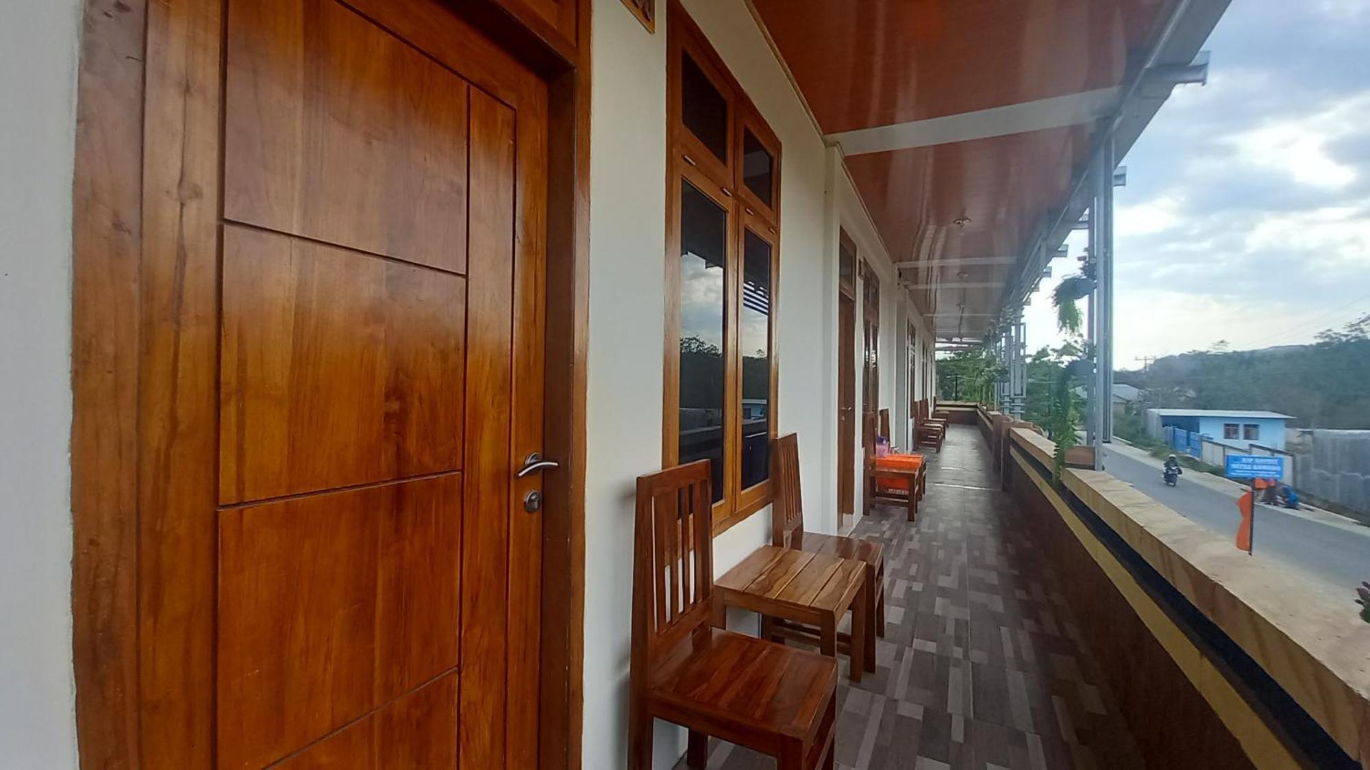 Benedict Guesthouse By Mori Hospitality Labuan Bajo Luaran gambar